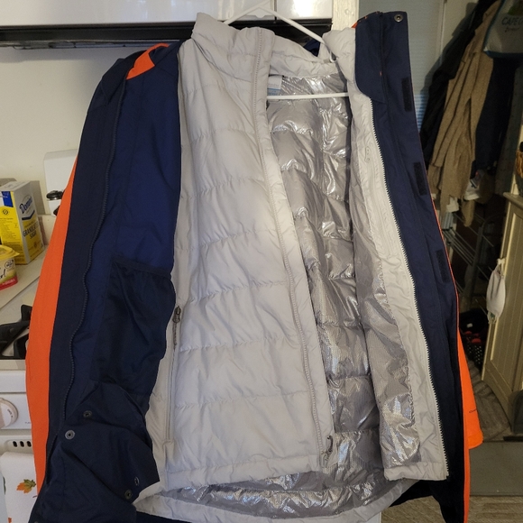 Mens like new ( has been tried on) size L Colombia three in one winter jacket. - Picture 3 of 4